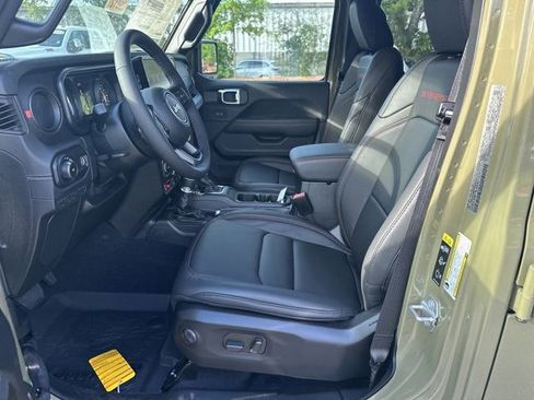 New 2025 Jeep Wrangler Rubicon w/ XTREMEE 35" Tire Package image 9