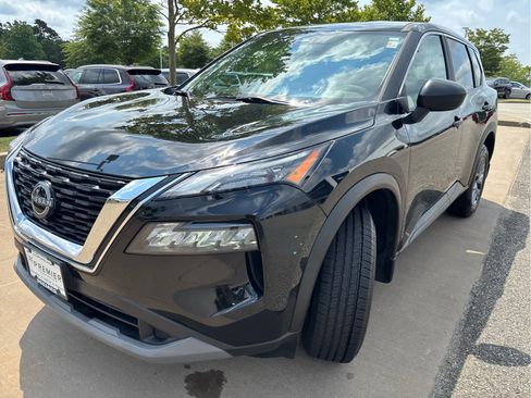 Used 2023 Nissan Rogue S AWD/4WD image 4