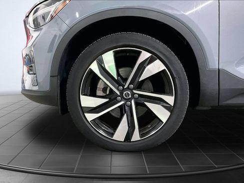 Certified 2023 Volvo XC40 B5 Plus w/ Climate Package AWD/4WD image 12