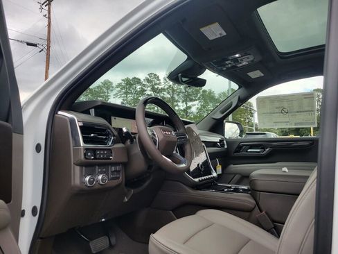 New 2026 GMC Yukon XL Elevation w/ Elevation Premium Package image 11