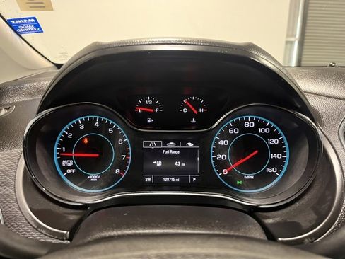 Used 2017 Chevrolet Cruze LT image 24