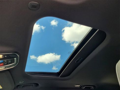 Used 2025 Jeep Grand Cherokee Laredo X w/ Luxury Tech Group I image 24