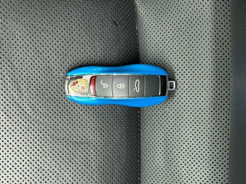 Used 2017 Porsche 911 Carrera image 32