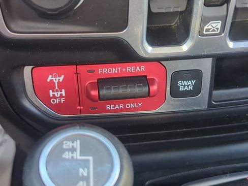 Used 2018 Jeep Wrangler Unlimited Rubicon image 22