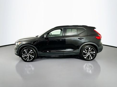 Used 2021 Volvo XC40 T5 R-Design w/ Advanced Package AWD/4WD image 4