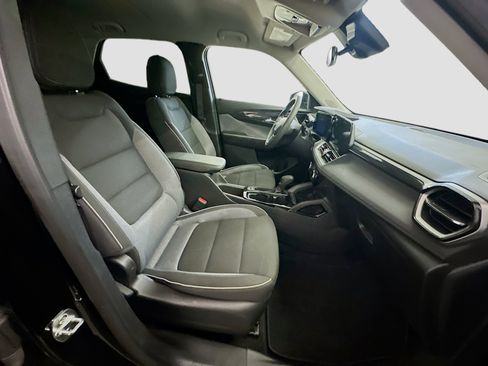 Used 2025 Chevrolet TrailBlazer LT image 31