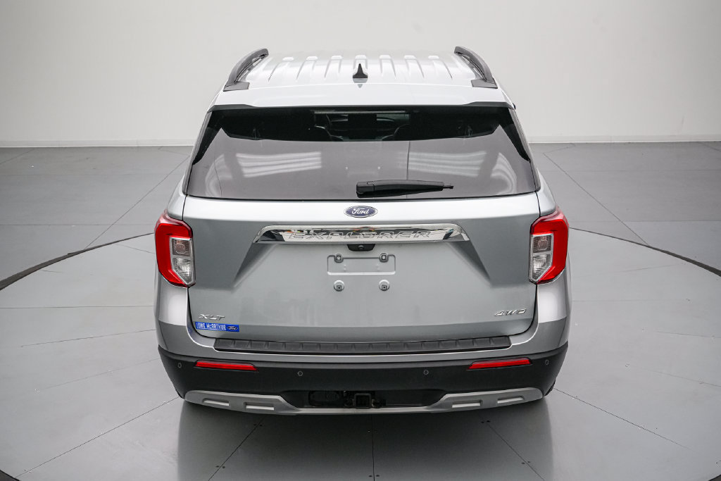 Certified 2023 Ford Explorer XLT w/ Equipment Group 202A AWD/4WD image 5