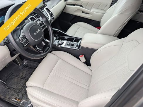 Certified 2023 Kia Sorento SX Prestige w/ Panoramic Sunroof Package image 15