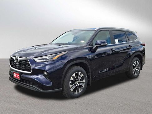 New 2026 Toyota Highlander XLE AWD/4WD image 7