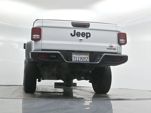 Used 2020 Jeep Gladiator Sport image 47