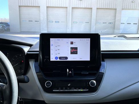 Used 2023 Toyota Corolla LE image 13