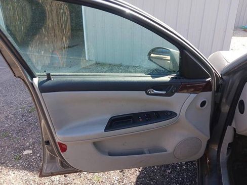 Used 2008 Chevrolet Impala LT FWD image 22