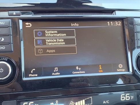 Used 2020 Nissan Rogue Sport SV image 12