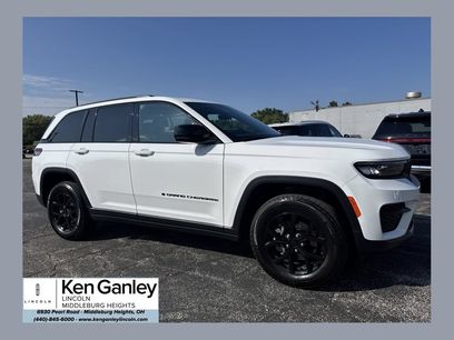 Used 2025 Jeep Grand Cherokee Altitude