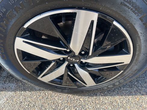 Certified 2023 Kia Sorento S image 36