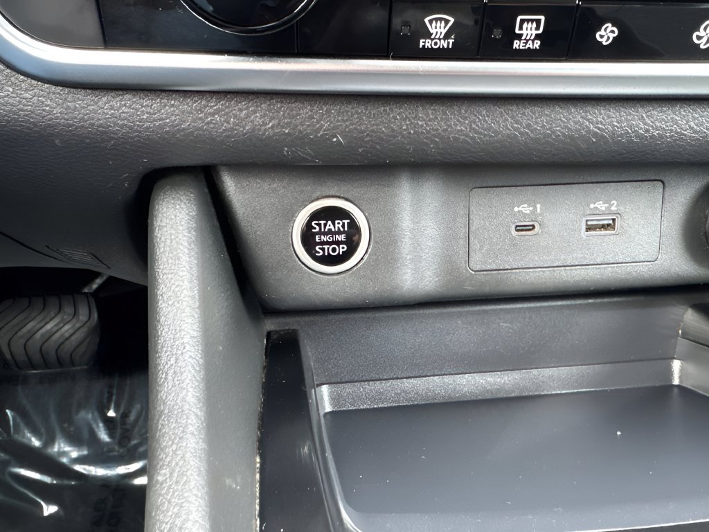 Used 2023 Nissan Rogue SV AWD/4WD image 17