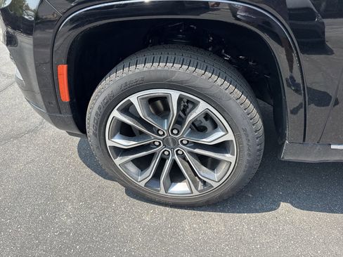 New 2024 Jeep Grand Wagoneer Series III w/ Flexible Seating Group image 16