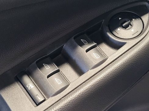 Used 2015 Ford Escape SE FWD image 27