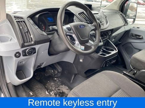 Used 2019 Ford Transit 150 XLT image 5