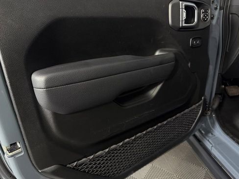 Used 2025 Jeep Wrangler Unlimited Rubicon 4xe w/ Safety Group AWD/4WD image 24