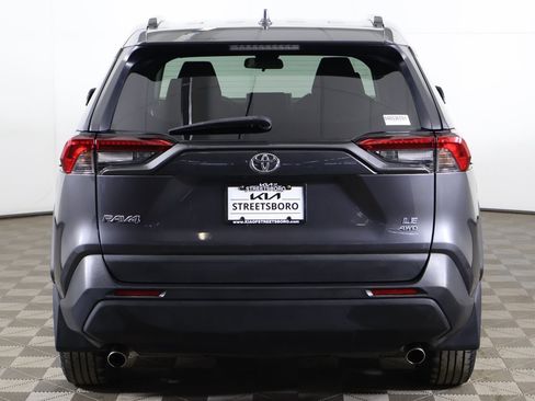 Used 2019 Toyota RAV4 LE image 10