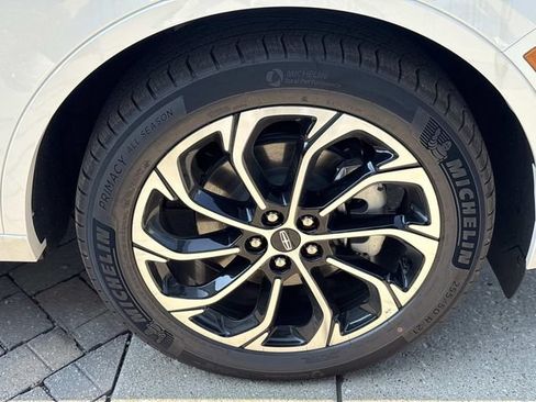 New 2026 Lincoln Nautilus Reserve AWD/4WD image 7