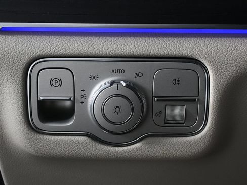 Certified 2023 Mercedes-Benz GLE 450 4MATIC image 9