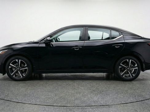 Used 2025 Nissan Sentra SV FWD image 5