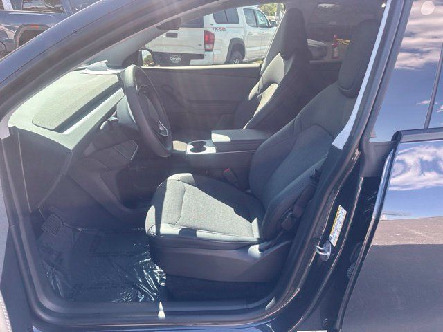Used 2026 Tesla Model Y AWD image 14