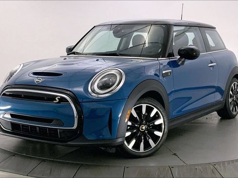 Certified 2024 MINI Cooper SE FWD image 11