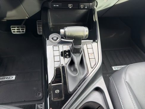 Certified 2024 Kia Niro EX Touring image 19