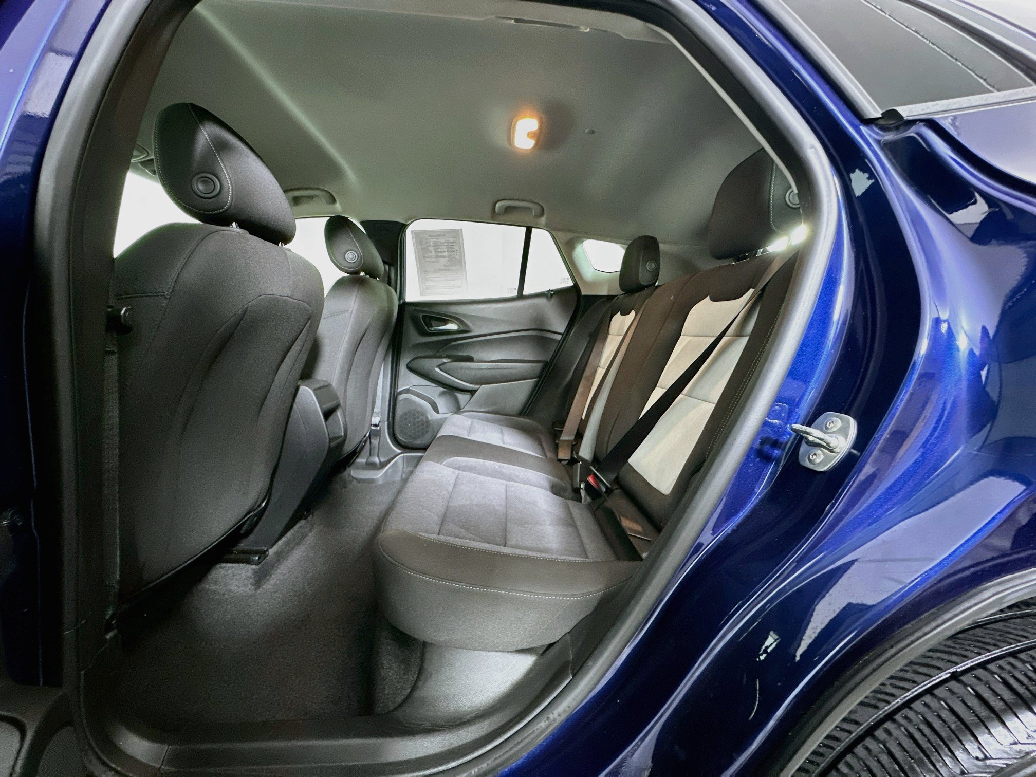 Used 2024 Chevrolet Trax LS w/ LS Convenience Package FWD image 27