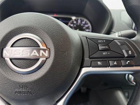Certified 2025 Nissan Sentra SV image 26