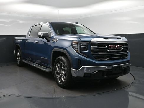 Used 2024 GMC Sierra 1500 SLT w/ SLT Premium Plus Package AWD/4WD image 9