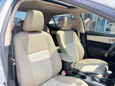 Used 2015 Toyota Corolla LE FWD image 40