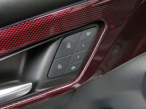 Certified 2024 Chevrolet Traverse RS w/ LPO, Floor Liner Package image 15