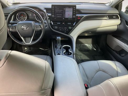 Used 2021 Toyota Camry XLE image 30