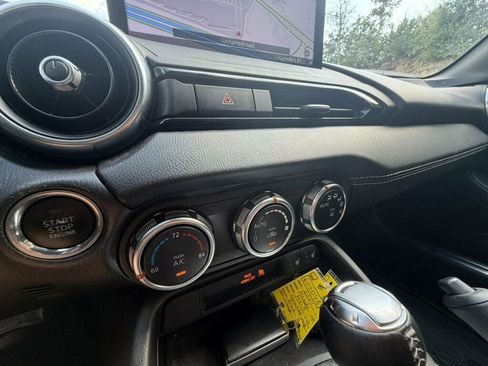 Used 2024 MAZDA MX-5 Miata Grand Touring RWD image 31