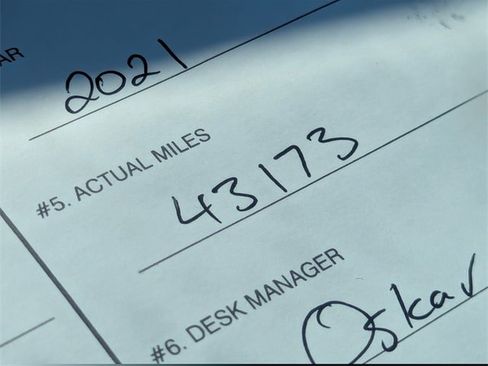 Used 2021 Toyota Corolla Hatchback image 8