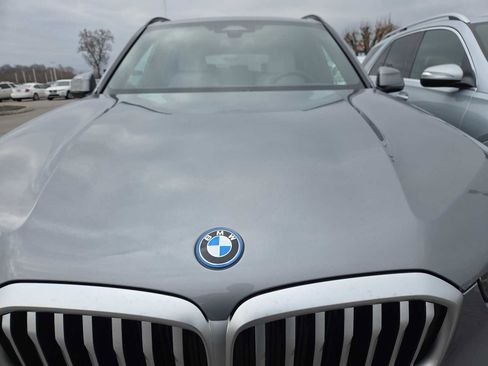 Used 2025 BMW X5 xDrive50e w/ M Sport Package image 8