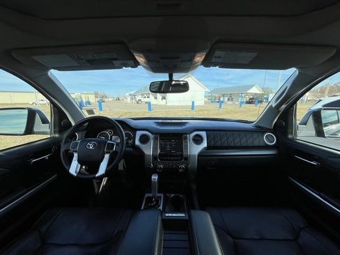 Used 2017 Toyota Tundra Platinum image 10