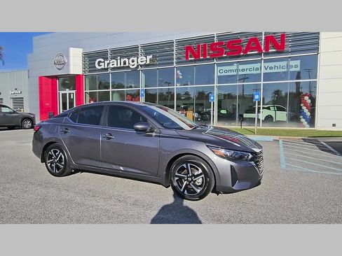 Used 2025 Nissan Sentra SV w/ Trunk Package FWD image 38