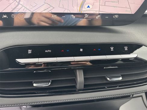 New 2026 Buick Enclave Sport Touring w/ LPO, Floor Liner Package image 25