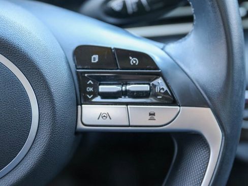 Certified 2021 Hyundai Elantra SEL w/ Convenience Package image 20