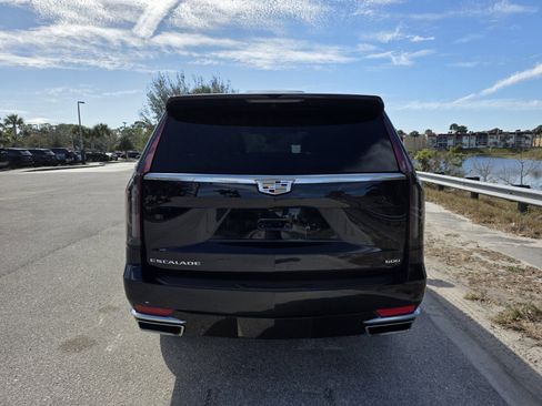 Used 2023 Cadillac Escalade Premium Luxury image 6