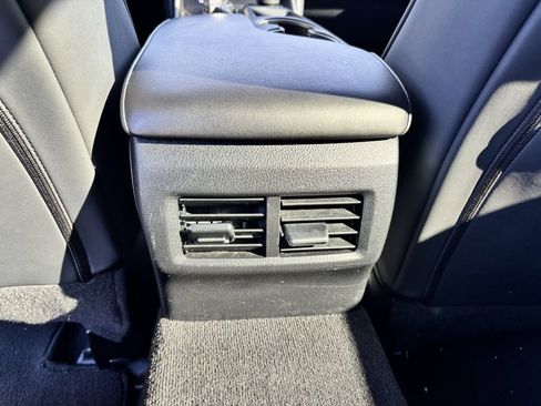 Used 2017 Lexus IS 200t image 19