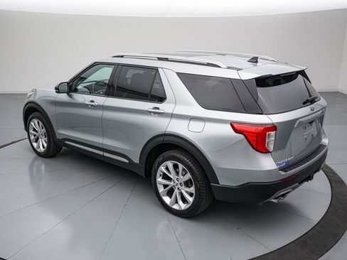 Certified 2023 Ford Explorer Platinum w/ Technology Package image 6