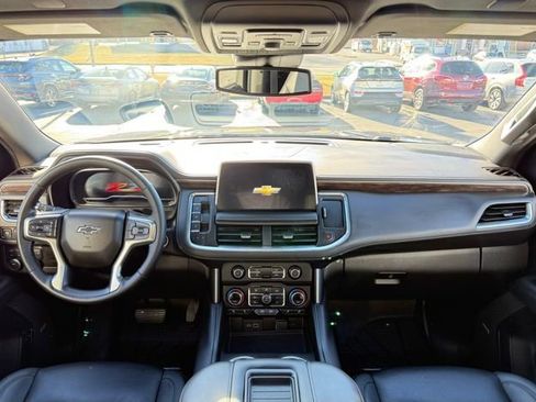 Used 2024 Chevrolet Suburban Z71 w/ Luxury Package image 24