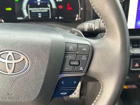 Used 2025 Toyota Camry SE w/ Multimedia Upgrade Package FWD image 21