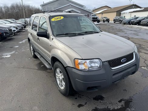 Used 2001 Ford Escape XLT image 4